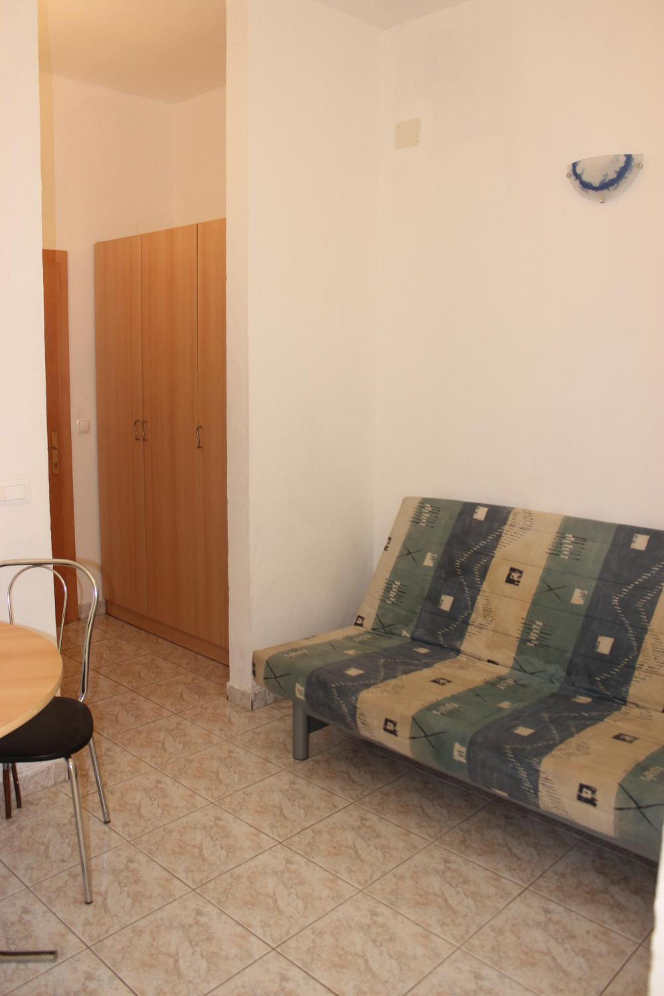 Banana Apartment