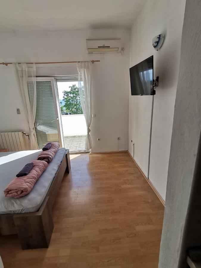 Banana Apartment *